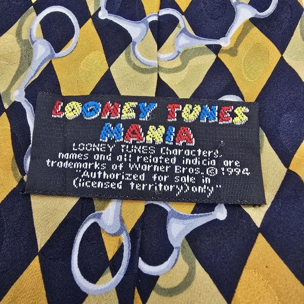 Mens Necktie Vintage Looney Tunes Mania Yellow 56.5